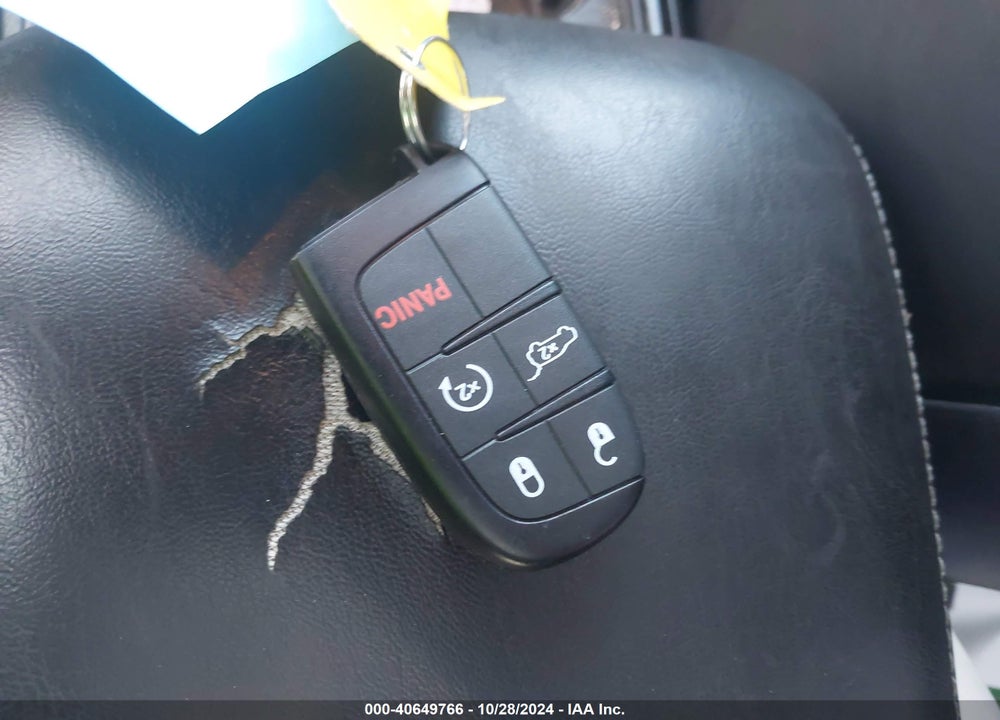 2018 CHRYSLER 300 VIN: 2C3CCAGG4JH141524