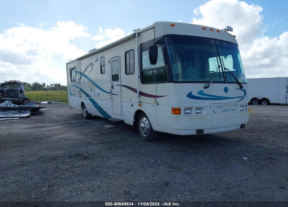 2000 FREIGHTLINER CHASSIS X LINE MOTOR HOME VIN: 4UZ6XJCA8YCF86570