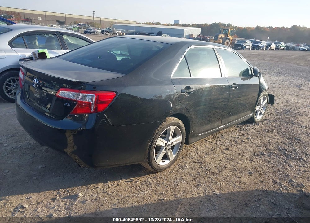 2014 TOYOTA CAMRY SE VIN: 4T1BF1FK4EU351429