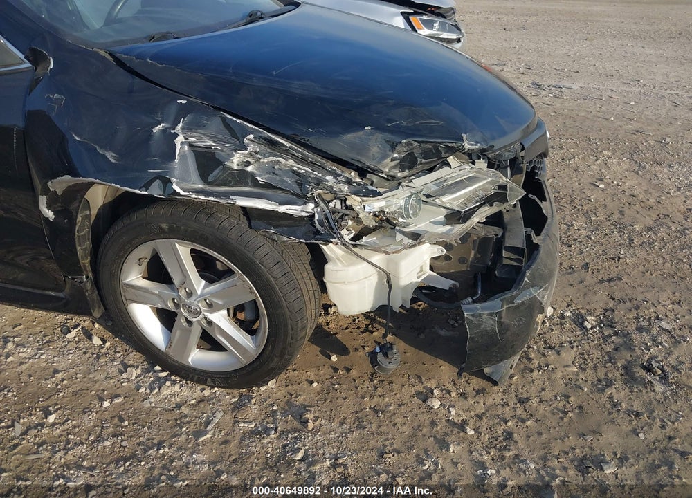 2014 TOYOTA CAMRY SE VIN: 4T1BF1FK4EU351429