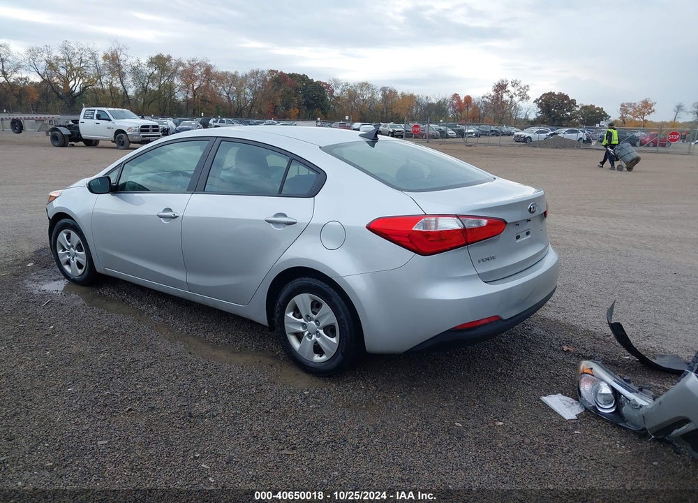 2015 KIA FORTE LX VIN: KNAFK4A60F5343625