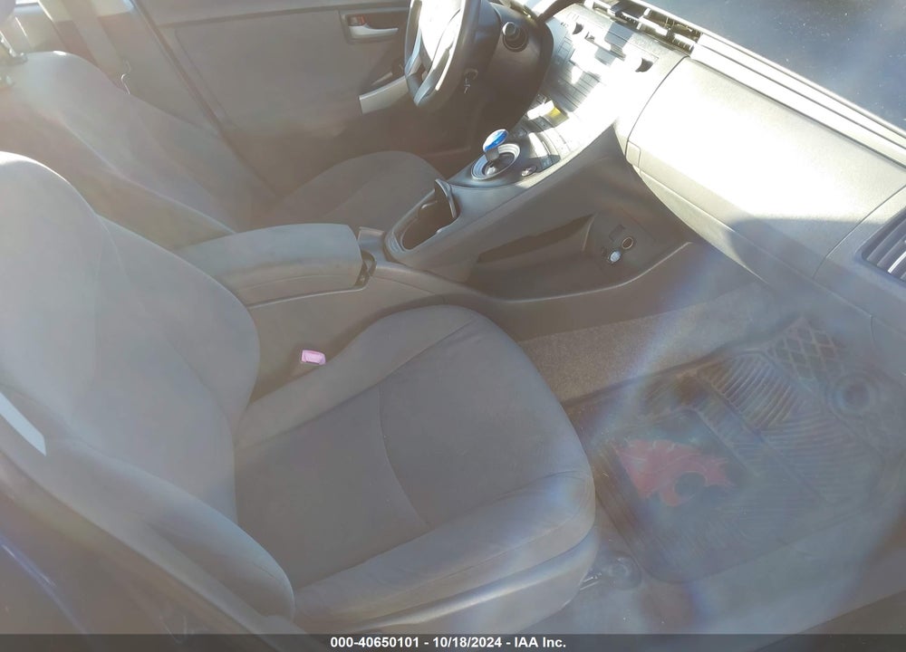 2011 TOYOTA PRIUS TWO VIN: JTDKN3DU0B1356647