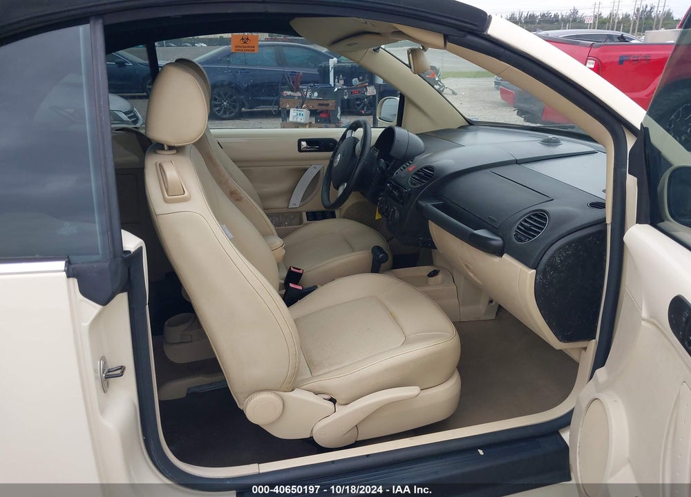 2008 VOLKSWAGEN NEW BEETLE SE VIN: 3VWRF31Y98M406232