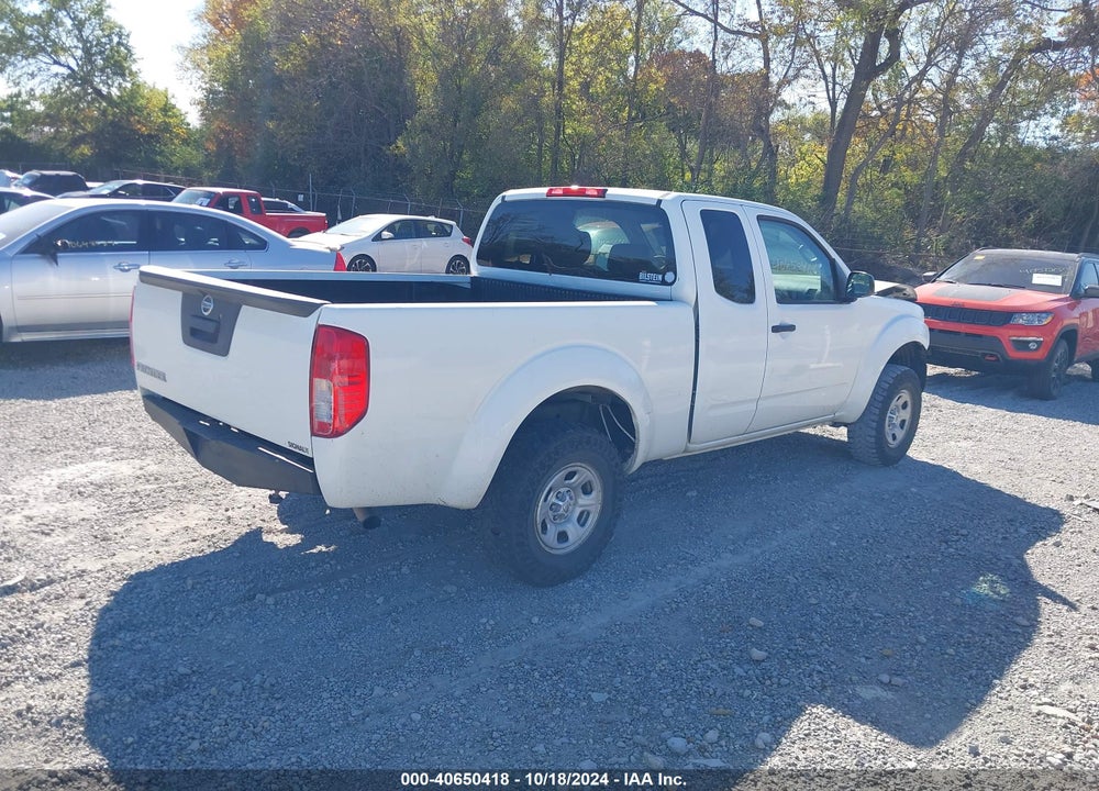 2015 NISSAN FRONTIER S VIN: 1N6BD0CT7FN747218