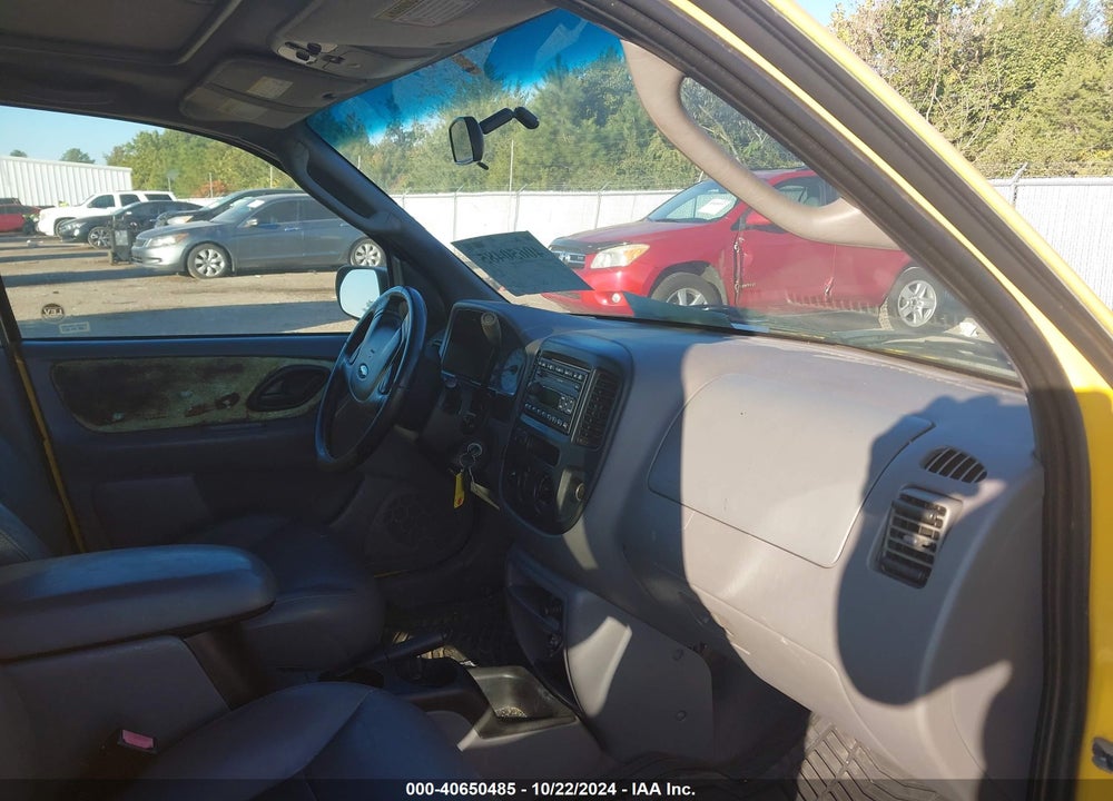 2001 FORD ESCAPE XLT VIN: 1FMYU04151KF10274