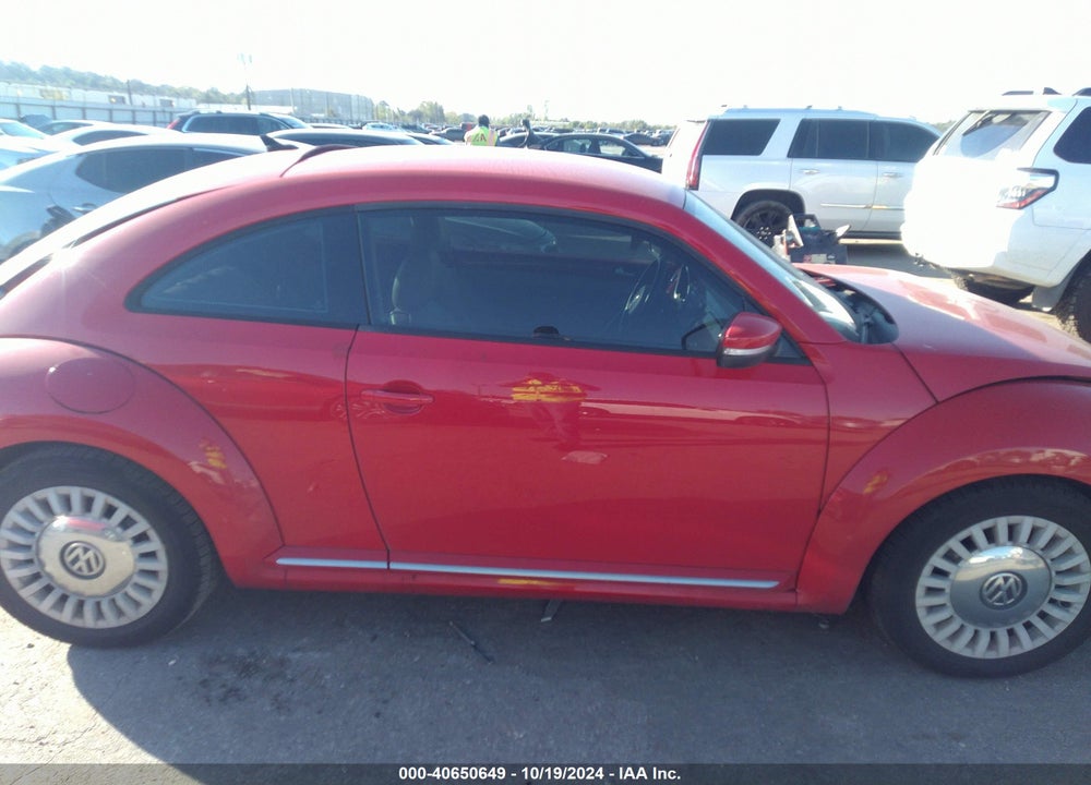 2014 VOLKSWAGEN BEETLE 2.5L VIN: 3VWJX7AT3EM630114