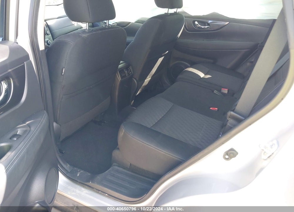 2017 NISSAN ROGUE SV VIN: KNMAT2MT4HP552325