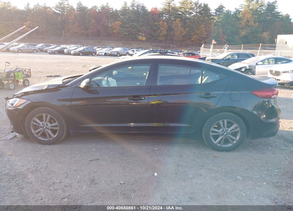 2017 HYUNDAI ELANTRA SE VIN: 5NPD84LF2HH107549