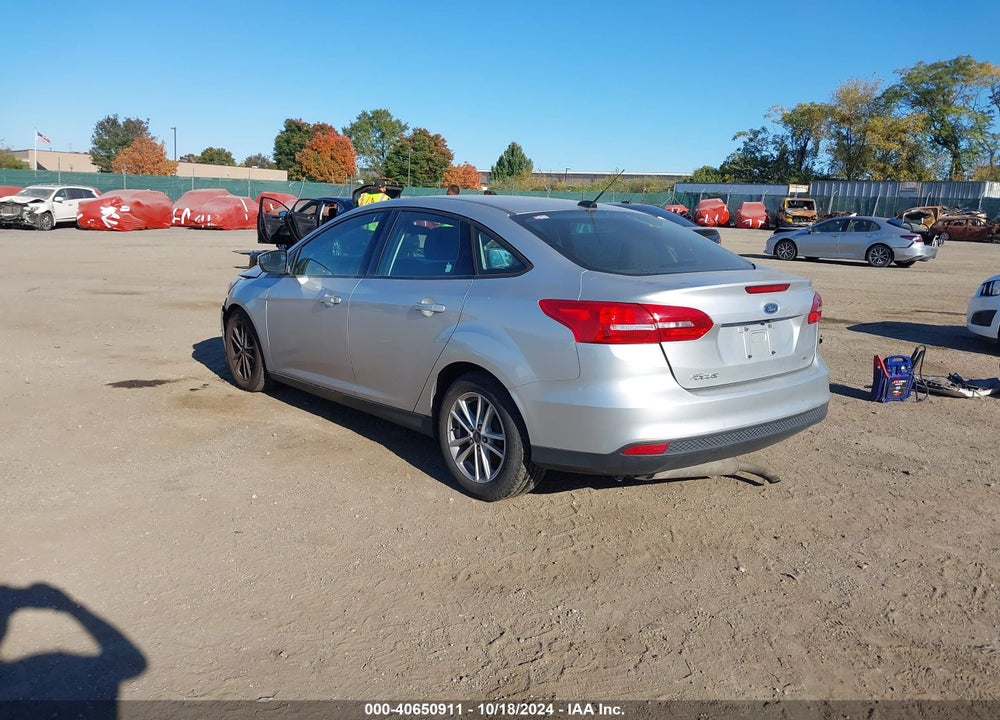 2017 FORD FOCUS SE VIN: 1FADP3F20HL292188