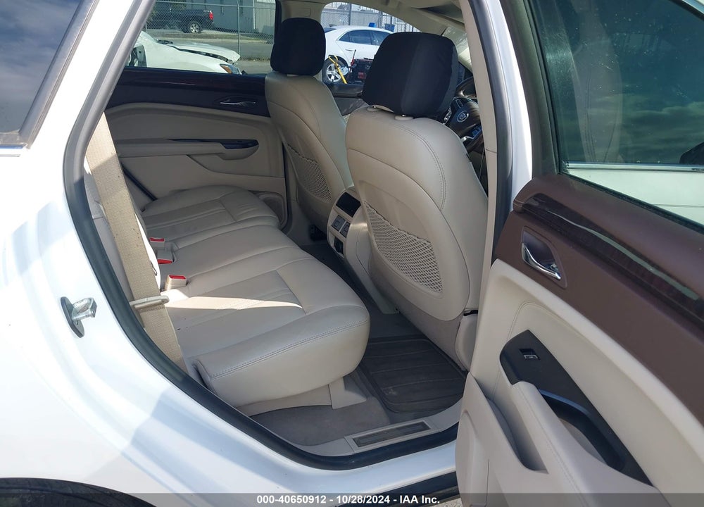 2014 CADILLAC SRX LUXURY COLLECTION VIN: 3GYFNBE31ES663341