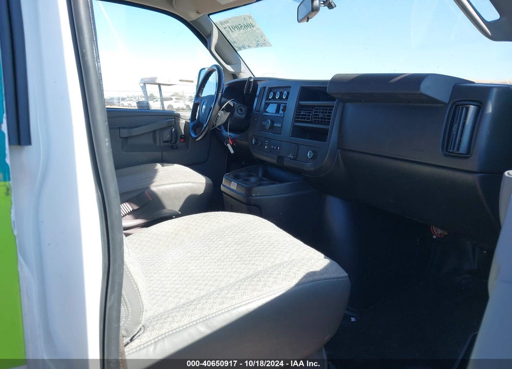 2021 CHEVROLET EXPRESS CARGO RWD 2500 REGULAR WHEELBASE WT VIN: 1GCWGAFP2M1182719
