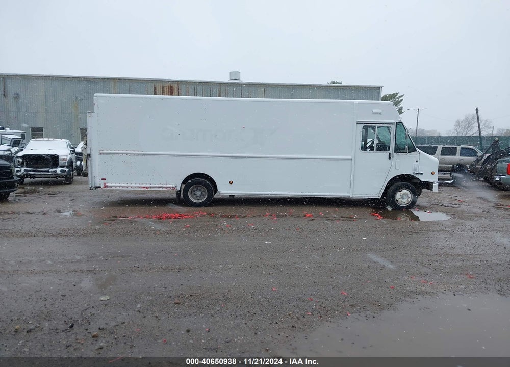 2008 FREIGHTLINER CHASSIS M LINE WALK-IN VAN VIN: 4UZAARDU58CZ90863