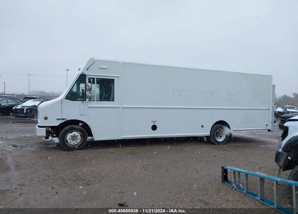 2008 FREIGHTLINER CHASSIS M LINE WALK-IN VAN VIN: 4UZAARDU58CZ90863