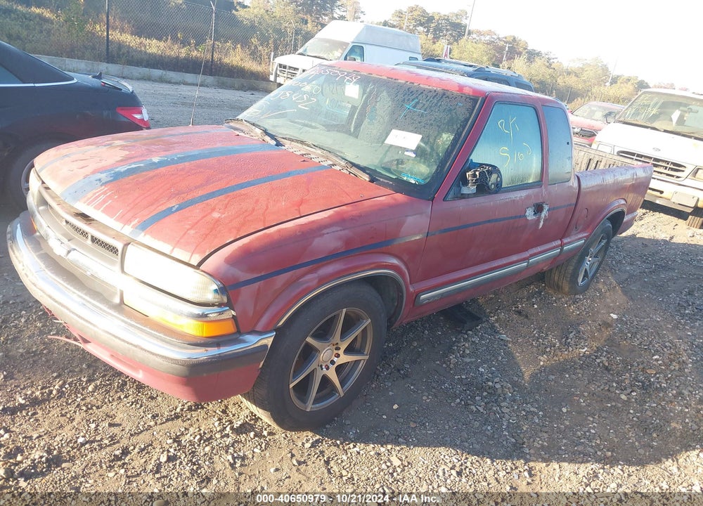 2002 CHEVROLET S-10 LS VIN: 1GCCS19WX28155924