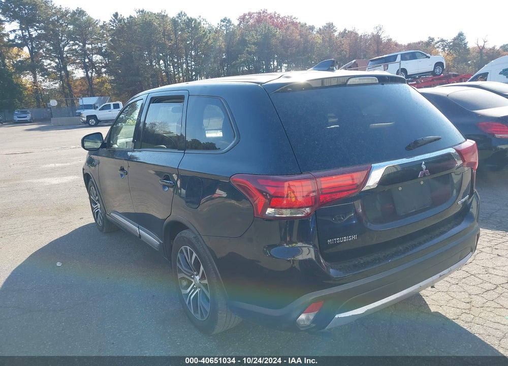 2017 MITSUBISHI OUTLANDER ES VIN: JA4AD2A35HZ065196