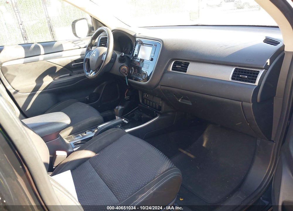 2017 MITSUBISHI OUTLANDER ES VIN: JA4AD2A35HZ065196