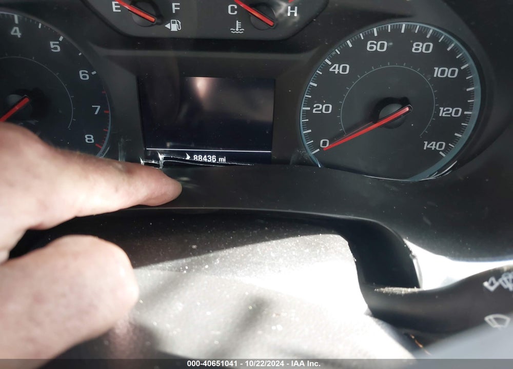 2020 CHEVROLET TRAVERSE FWD LS VIN: 1GNERFKW4LJ240609
