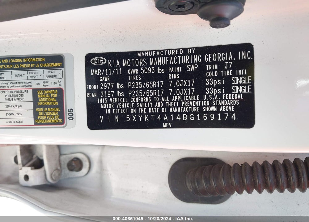2011 KIA SORENTO LX VIN: 5XYKT4A14BG169174