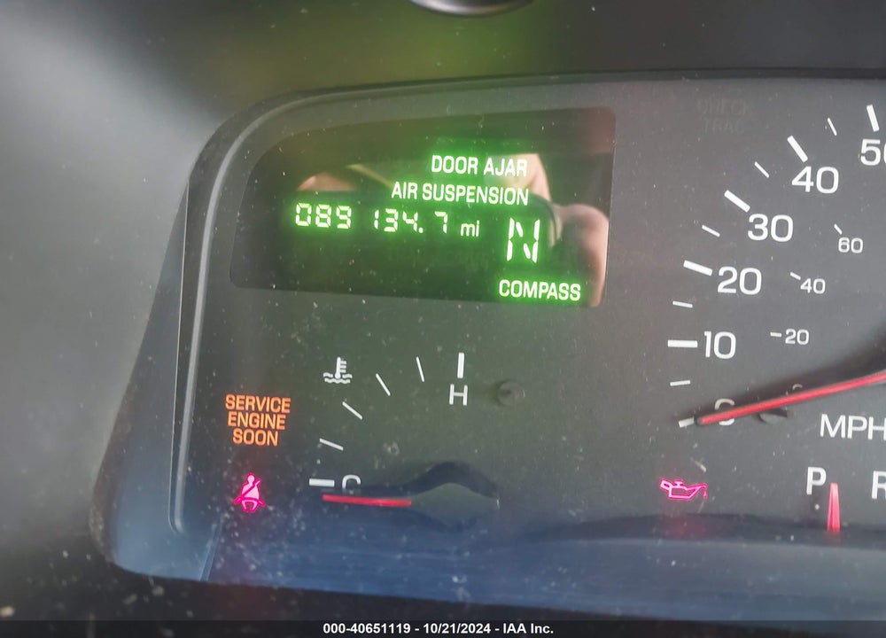 1999 LINCOLN TOWN CAR SIGNATURE VIN: 1LNHM82W2XY610979