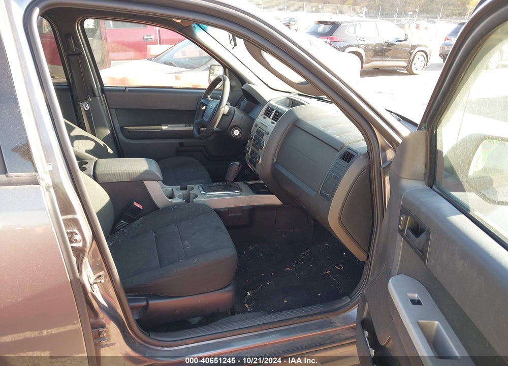 2010 FORD ESCAPE XLT VIN: 1FMCU9D73AKB34869