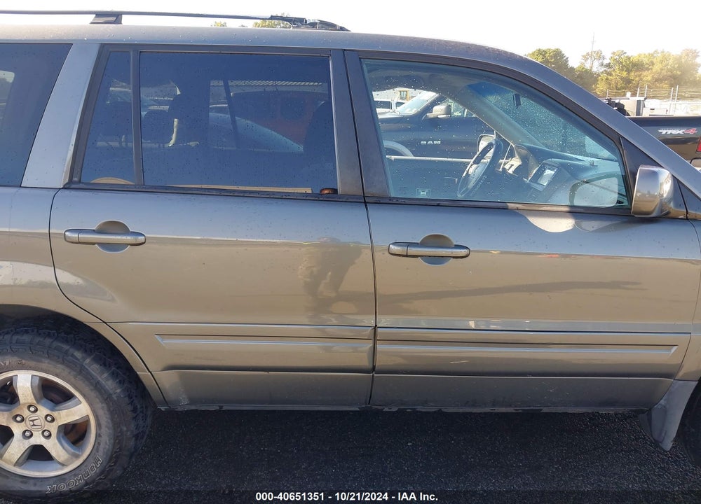 2007 HONDA PILOT EX VIN: 5FNYF18497B006163