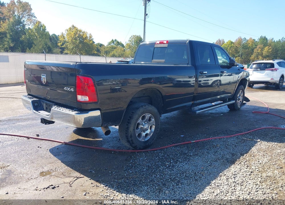 2018 RAM 2500 SLT 4X4 8' BOX VIN: 3C6UR5JL2JG411899
