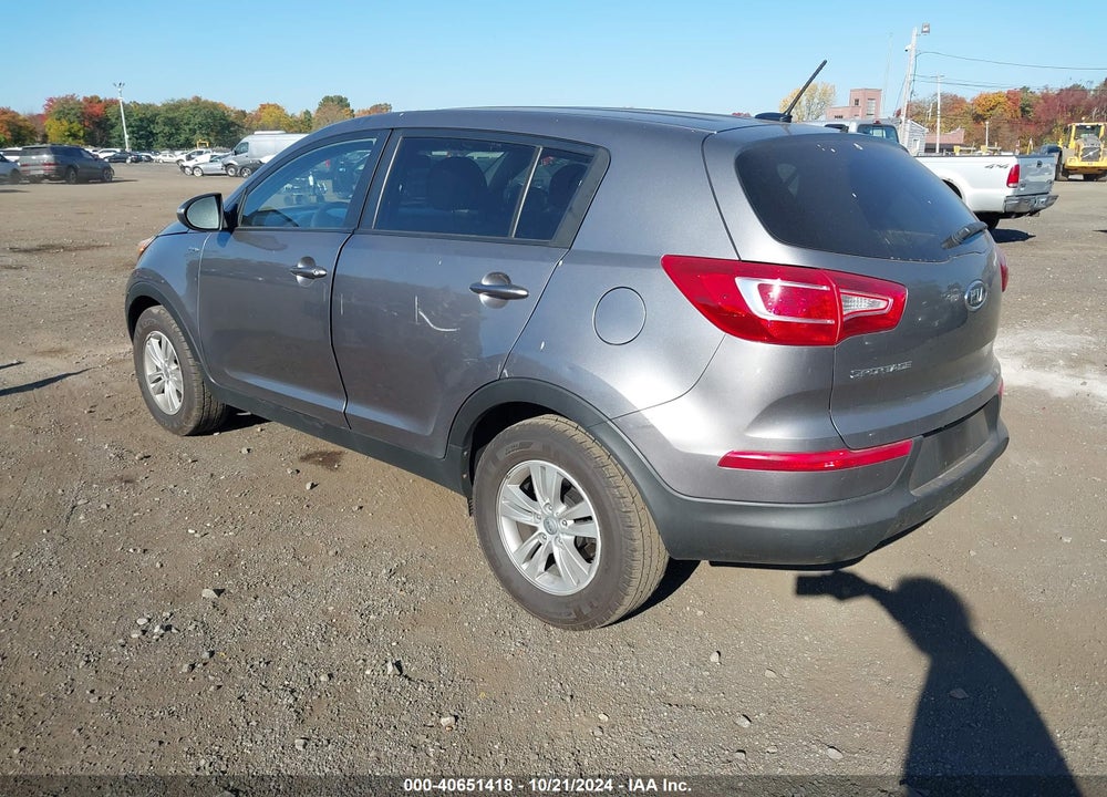 2011 KIA SPORTAGE LX VIN: KNDPBCA25B7098351