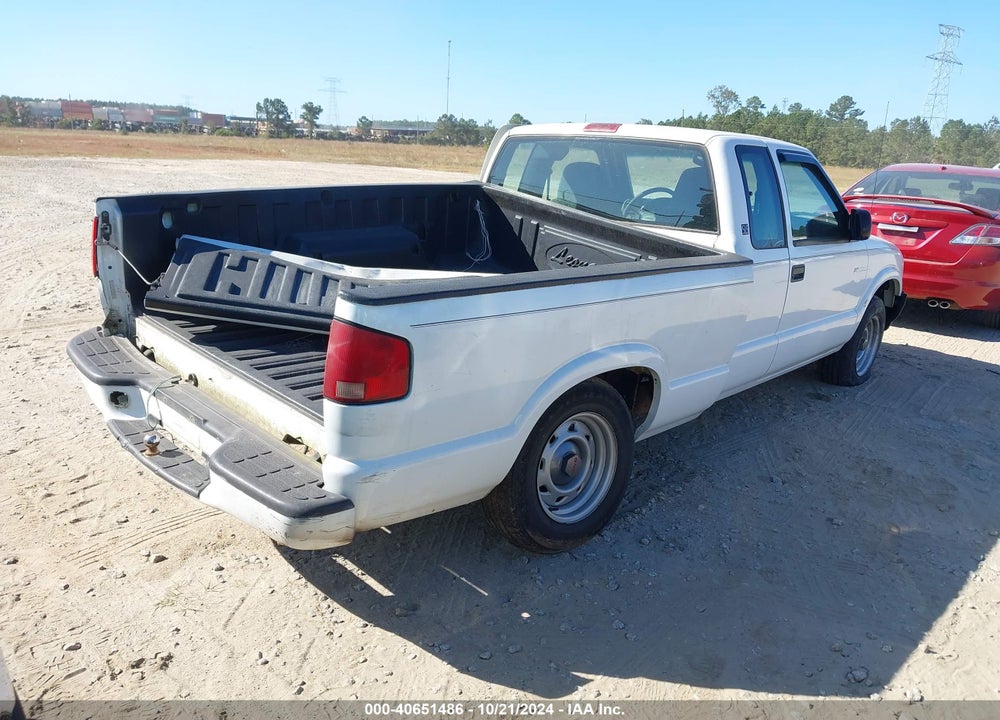 2001 GMC SONOMA SLS VIN: 1GTCS19W318121984