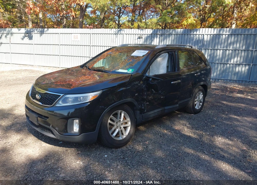 2015 KIA SORENTO LX VIN: 5XYKT4A65FG591844