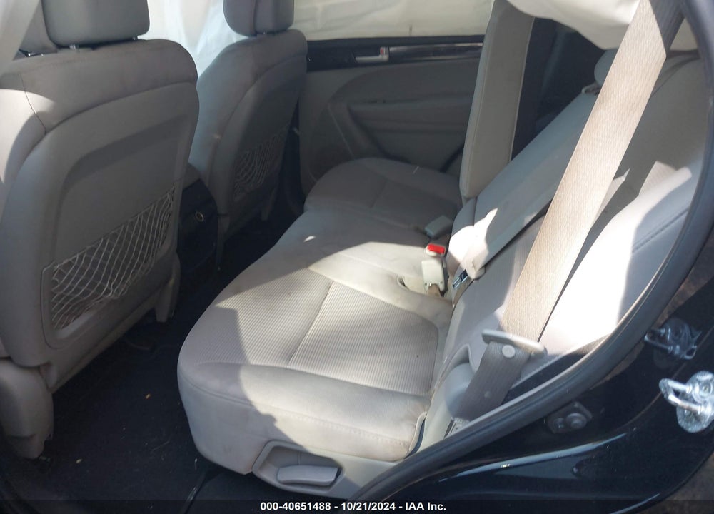 2015 KIA SORENTO LX VIN: 5XYKT4A65FG591844