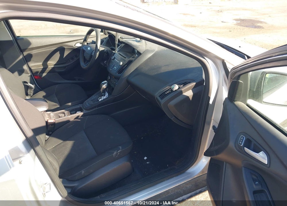 2015 FORD FOCUS SE VIN: 1FADP3F22FL325785