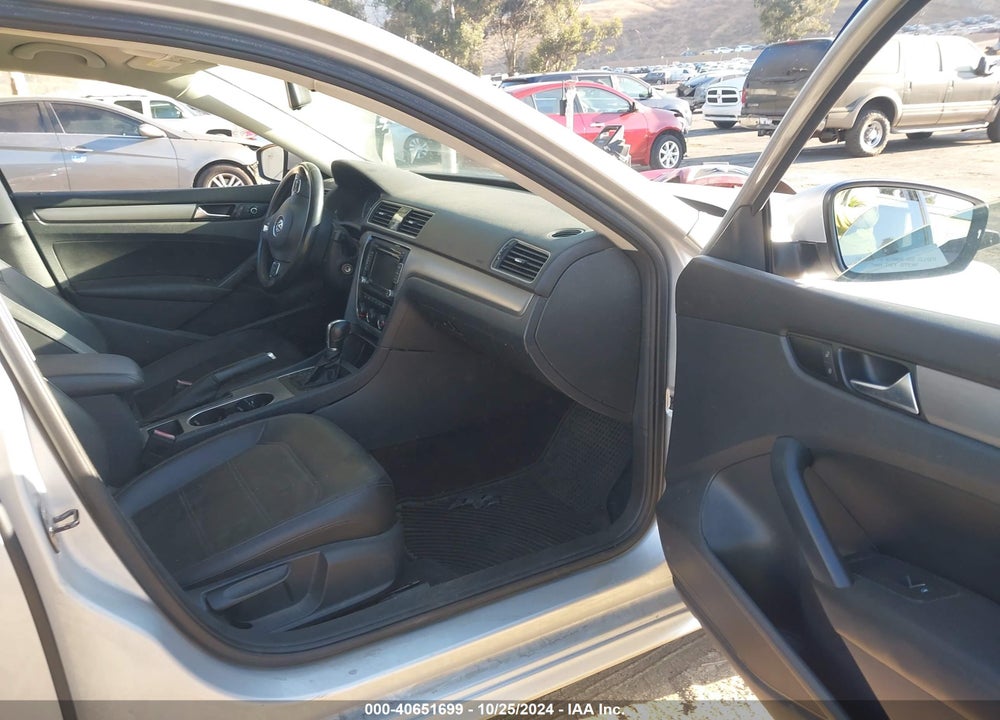 2014 VOLKSWAGEN PASSAT 2.5L SE VIN: 1VWBP7A36EC002845