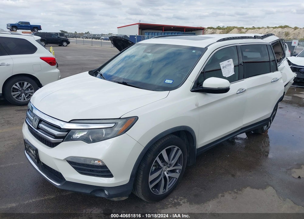 2017 HONDA PILOT TOURING VIN: 5FNYF5H99HB032640