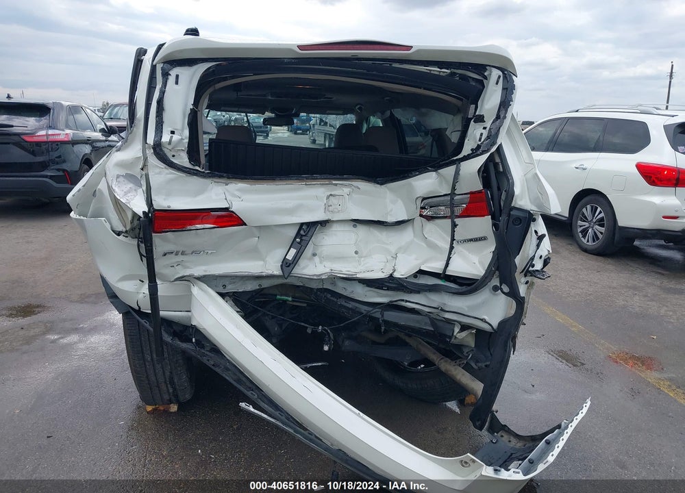 2017 HONDA PILOT TOURING VIN: 5FNYF5H99HB032640
