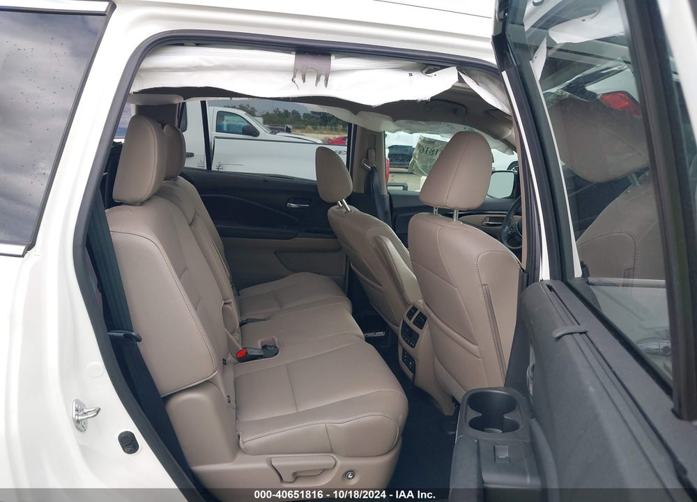 2017 HONDA PILOT TOURING VIN: 5FNYF5H99HB032640