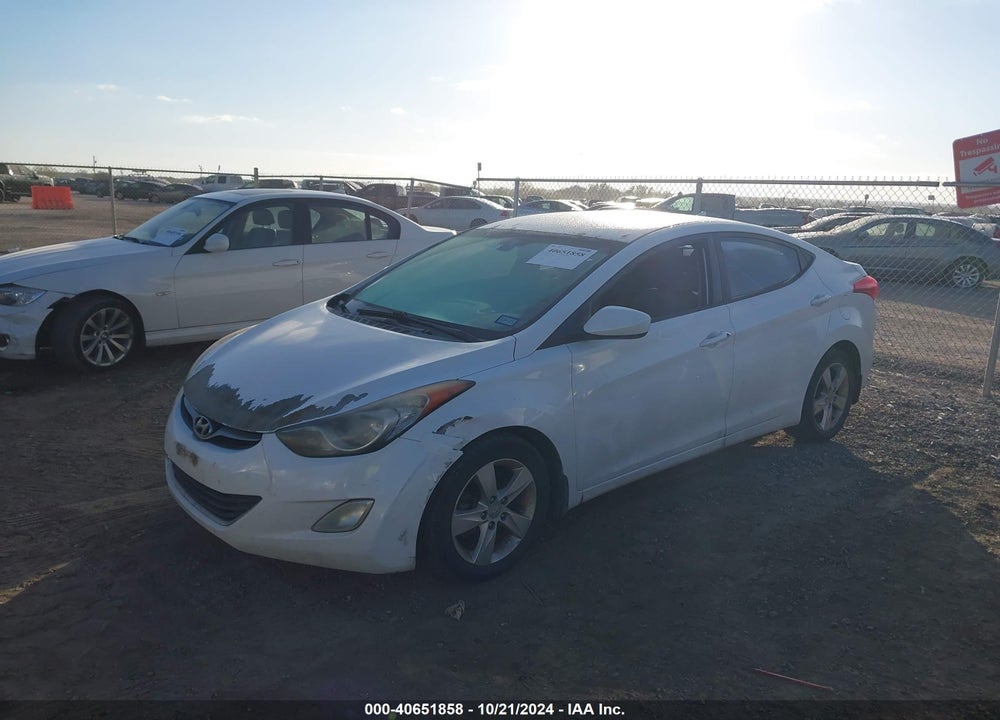 2013 HYUNDAI ELANTRA VIN: 5NPDH4AE0DH185882