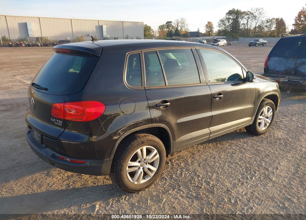 2012 VOLKSWAGEN TIGUAN S VIN: WVGBV7AX5CW596475