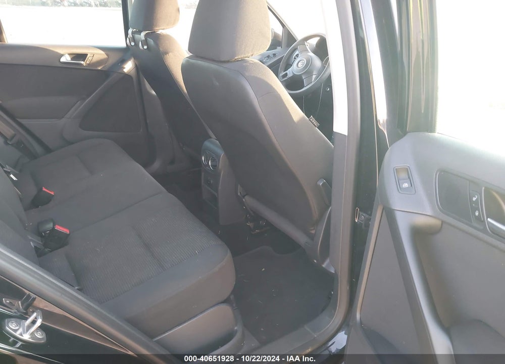 2012 VOLKSWAGEN TIGUAN S VIN: WVGBV7AX5CW596475
