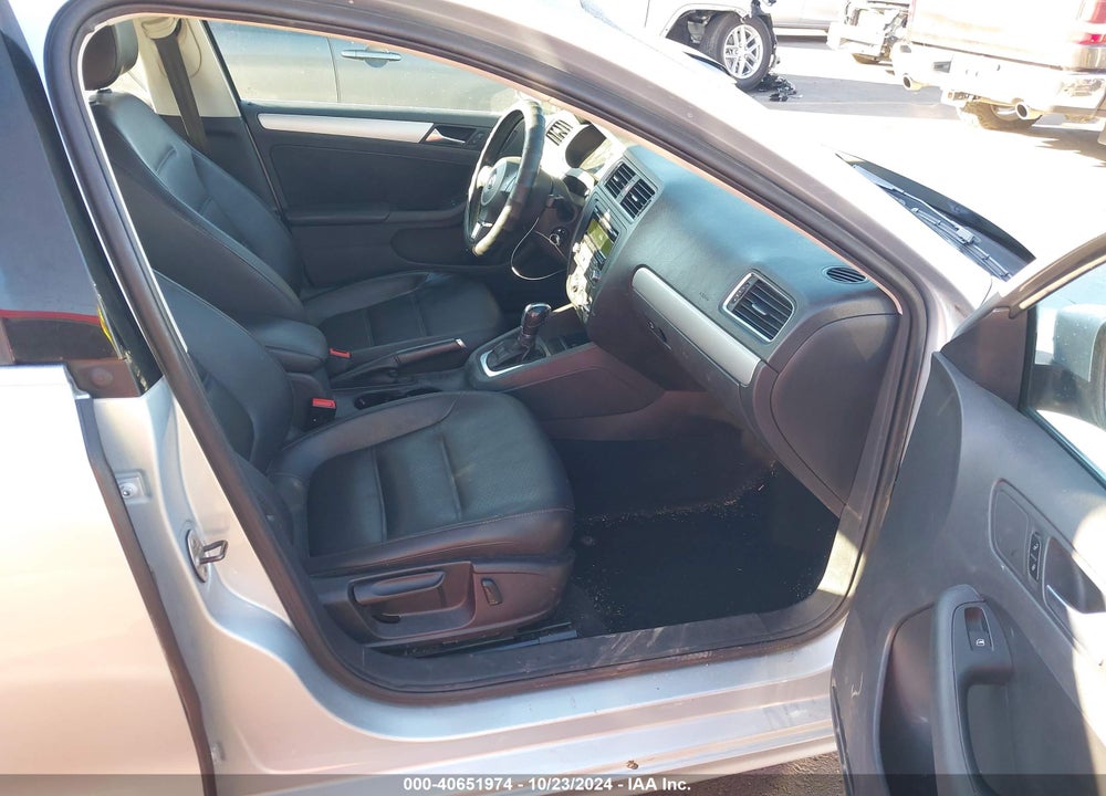2013 VOLKSWAGEN JETTA 2.5L SE VIN: 3VWDX7AJ5DM383611