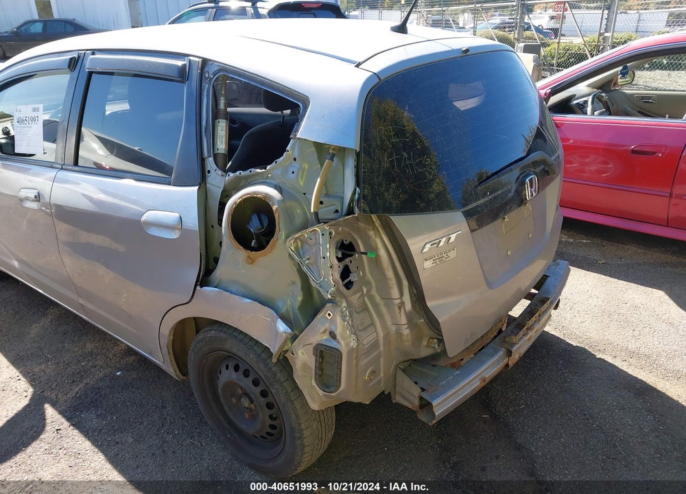 2009 HONDA FIT VIN: JHMGE88249S065535