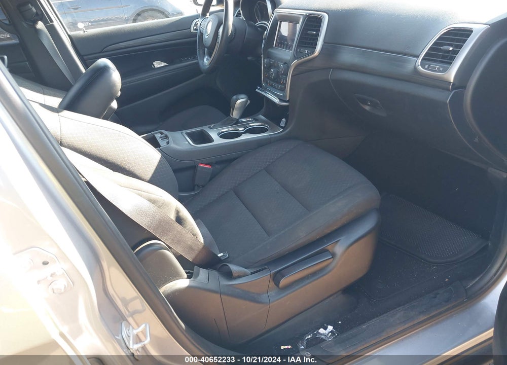 2019 JEEP GRAND CHEROKEE LAREDO E 4X4 VIN: 1C4RJFAG7KC814750
