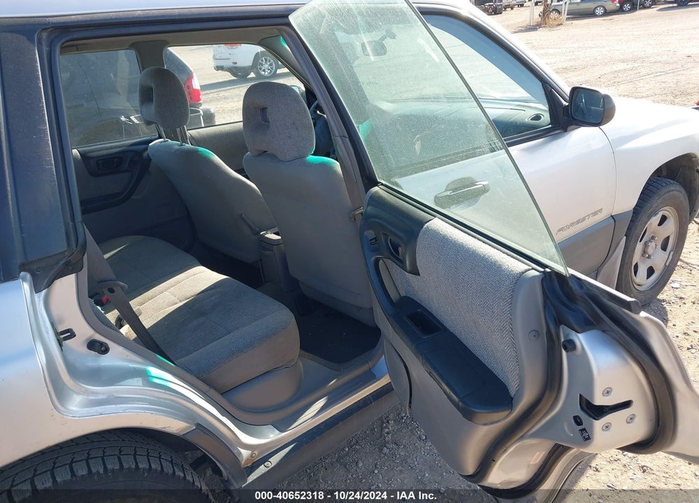 2002 SUBARU FORESTER L VIN: JF1SF63582G733205