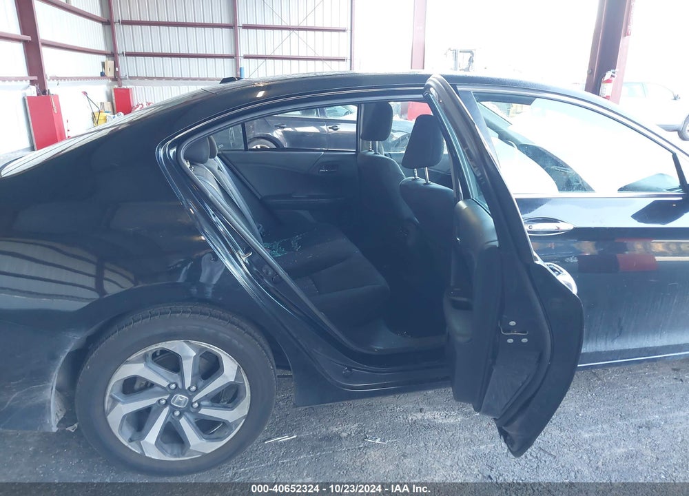2017 HONDA ACCORD EX VIN: 1HGCR2F79HA104903