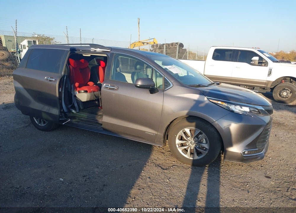 2021 TOYOTA SIENNA XLE VIN: 5TDYSKFC4MS018594