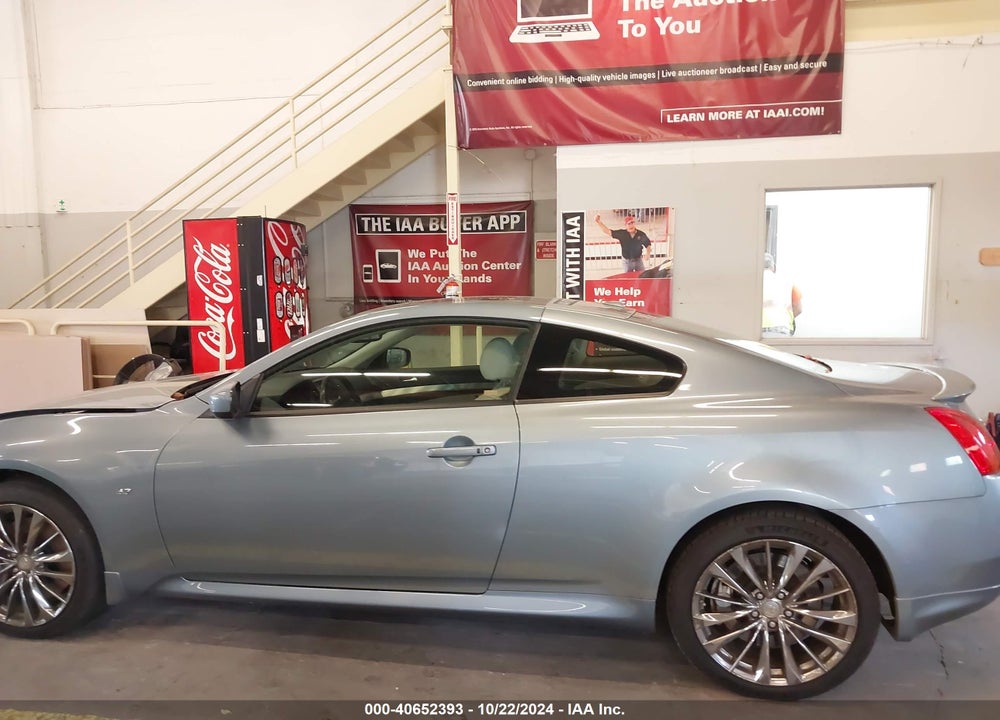 2015 INFINITI Q60 VIN: JN1CV6ELXFM890130