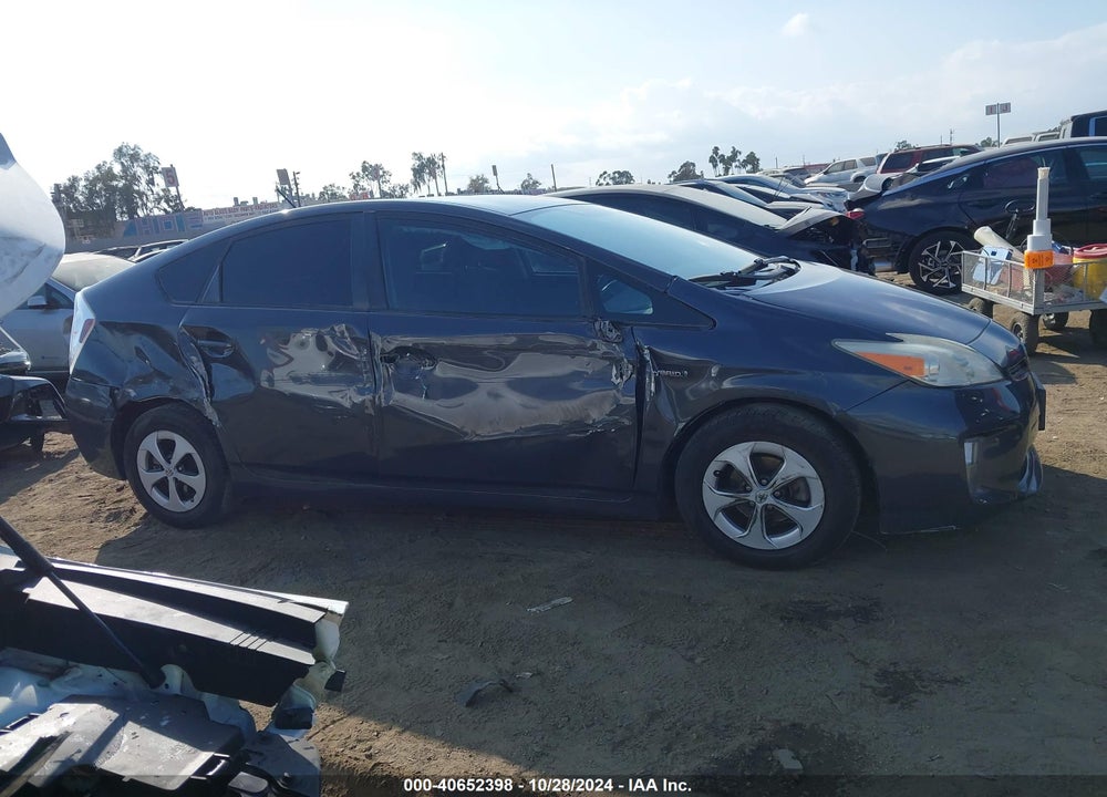 2015 TOYOTA PRIUS VIN: JTDKN3DU8F0395949