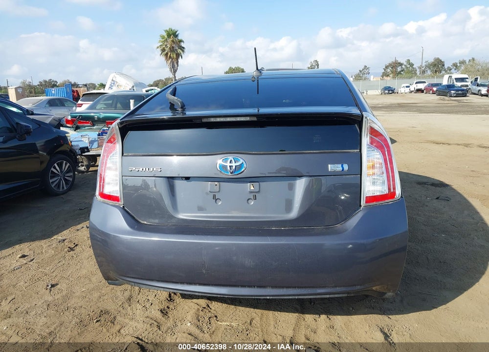 2015 TOYOTA PRIUS VIN: JTDKN3DU8F0395949