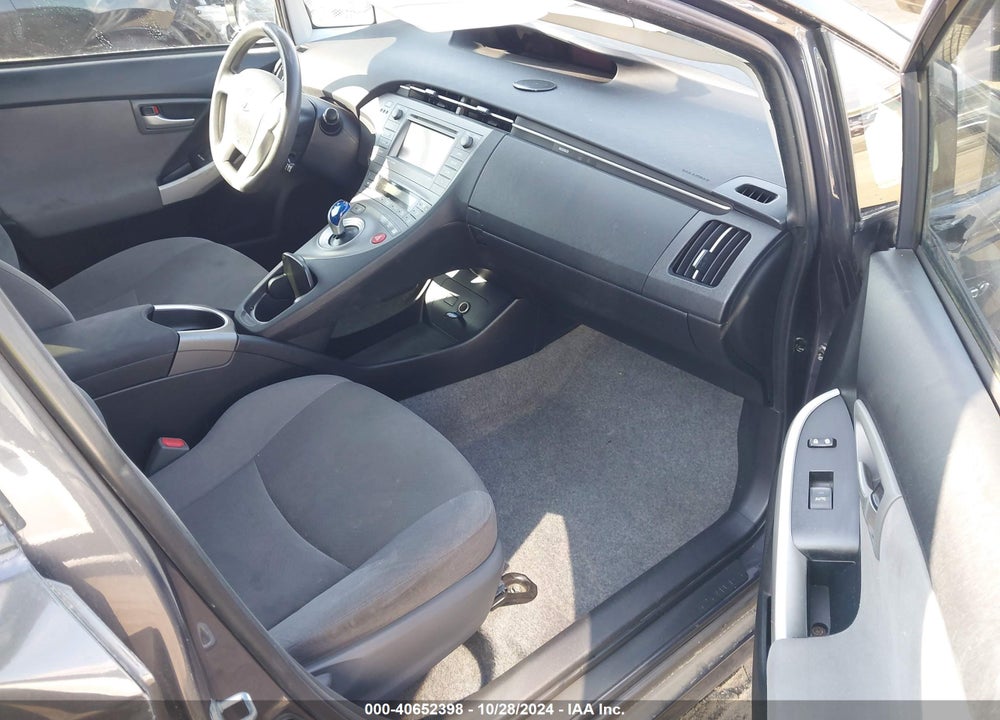 2015 TOYOTA PRIUS VIN: JTDKN3DU8F0395949