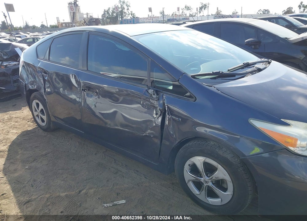 2015 TOYOTA PRIUS VIN: JTDKN3DU8F0395949