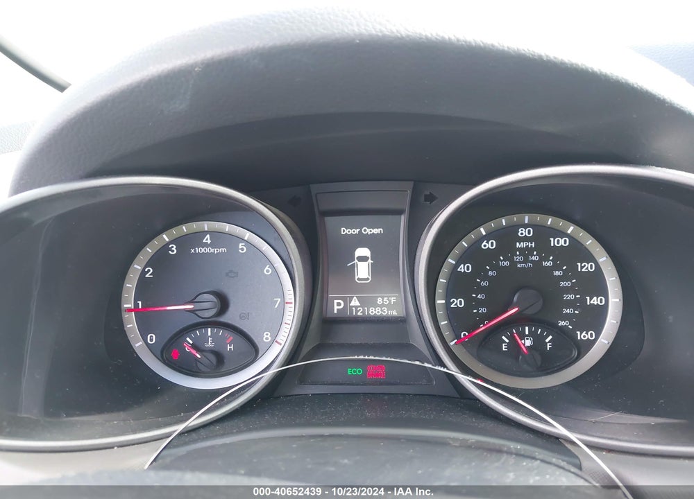 2015 HYUNDAI SANTA FE SPORT 2.4L VIN: 5XYZU3LB1FG284185